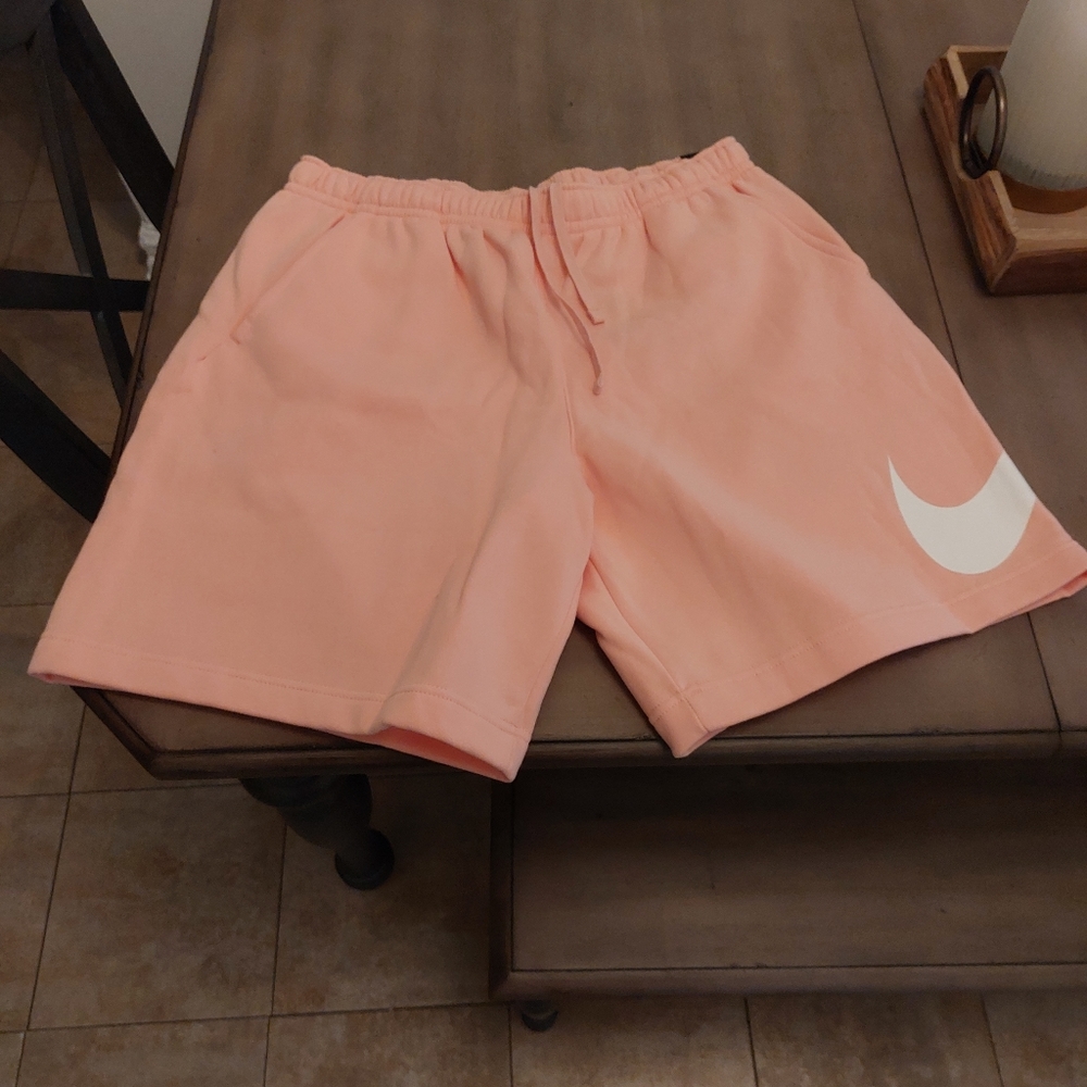 NIKE SPORTSWEAR CLUB SHORTS